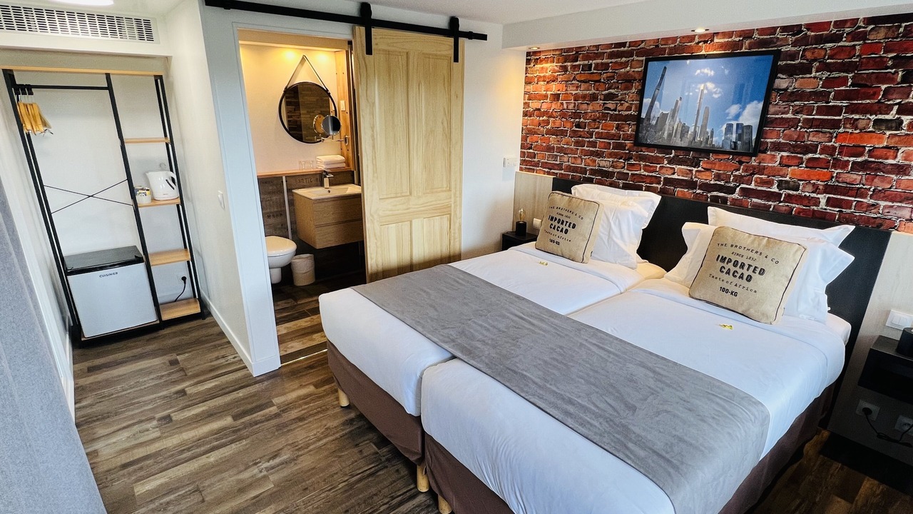 Photo of Bedroom in Lisieux