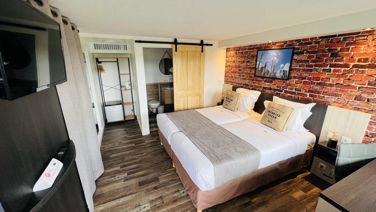 Photo of Bedroom in Lisieux