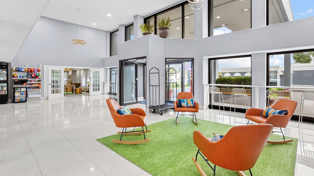 Photo of Others in Des Plaines