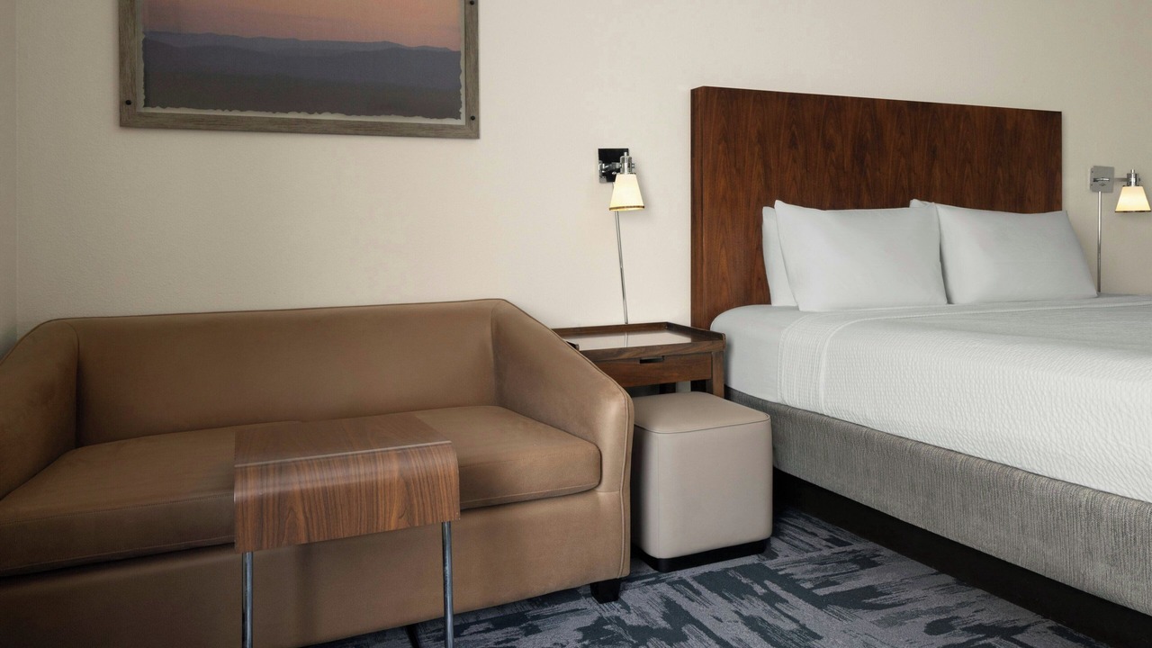 Photo of Bedroom in Graysville