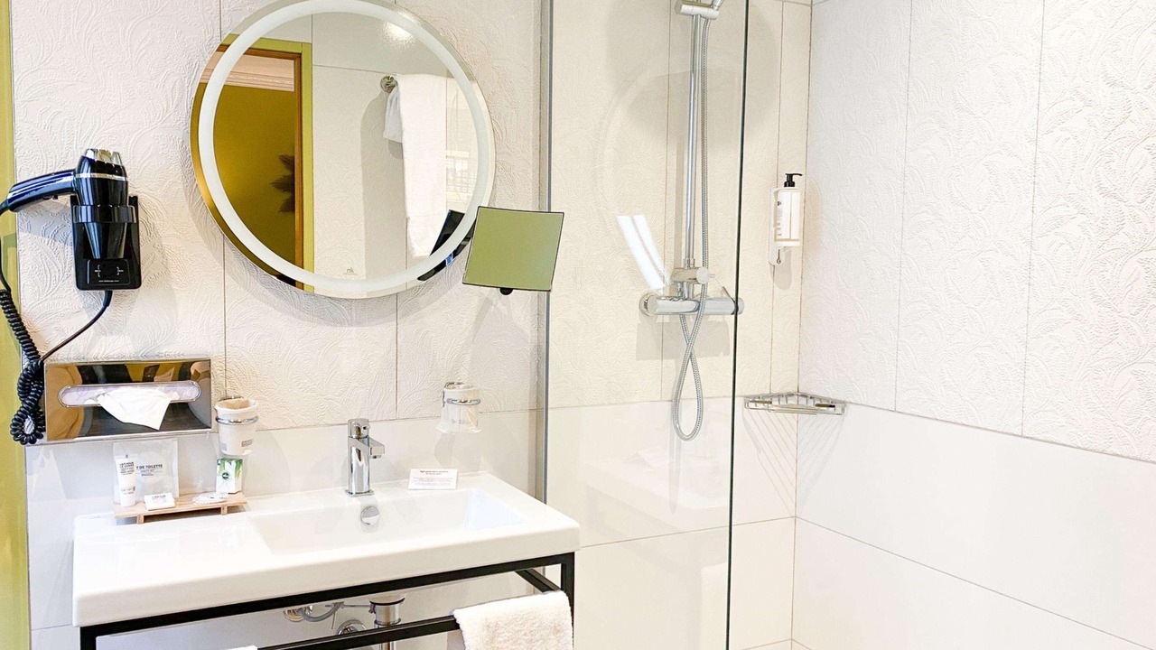 Photo of Bathroom in Gare-Jouvenet