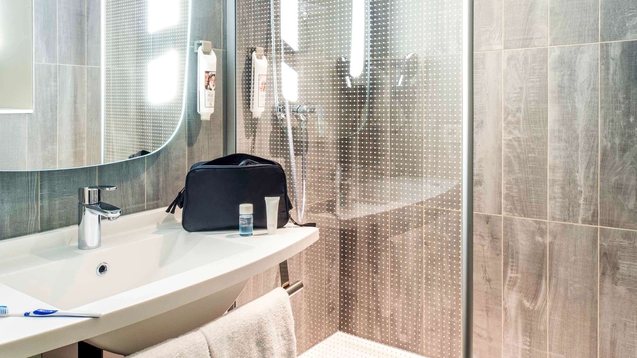 Photo of Bathroom in Poissy