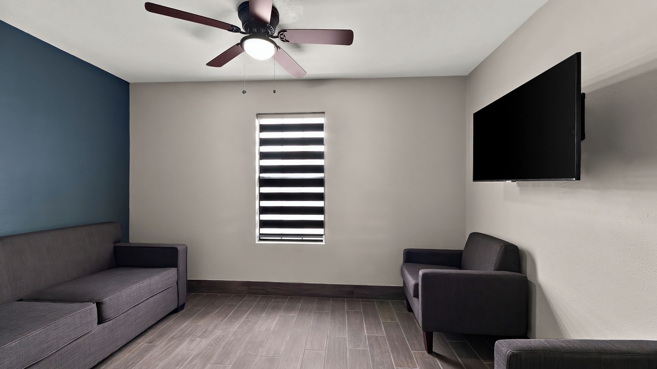 Photo of Bedroom in Western Division