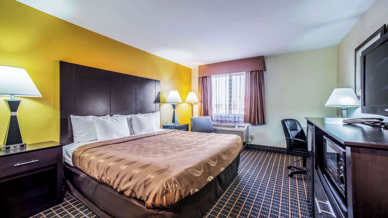 Photo of Bedroom in Carbondale
