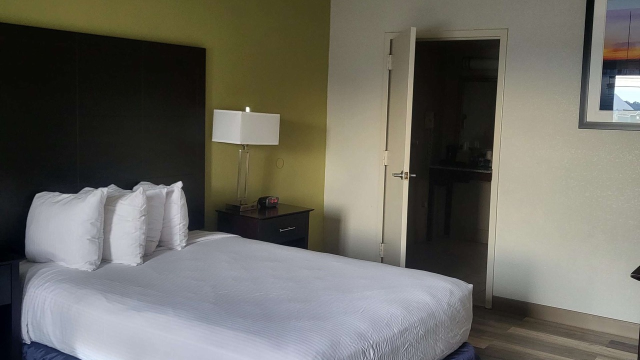 Photo of Bedroom in Kent Narrows