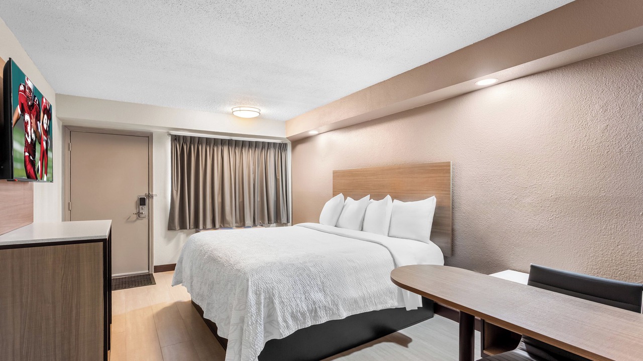 Photo of Bedroom in Hoffman Estates