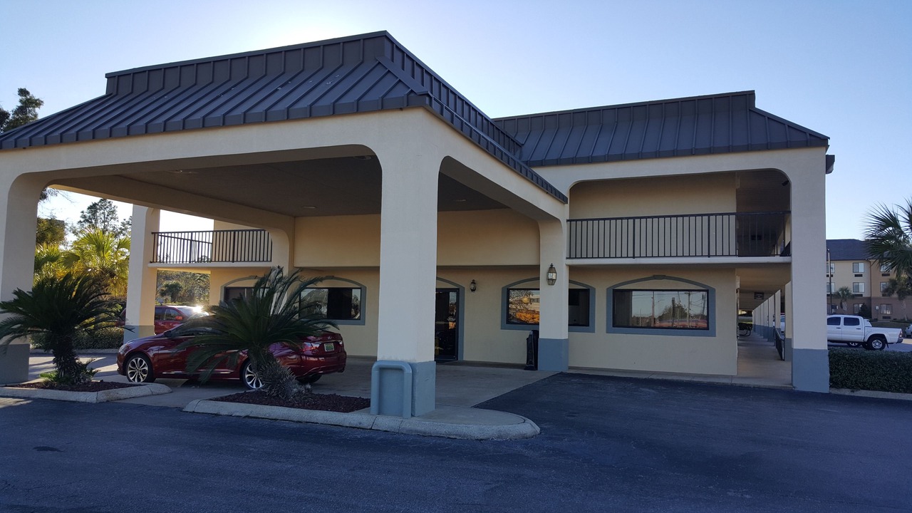 Photo of Outdoor in Tillmans Corner