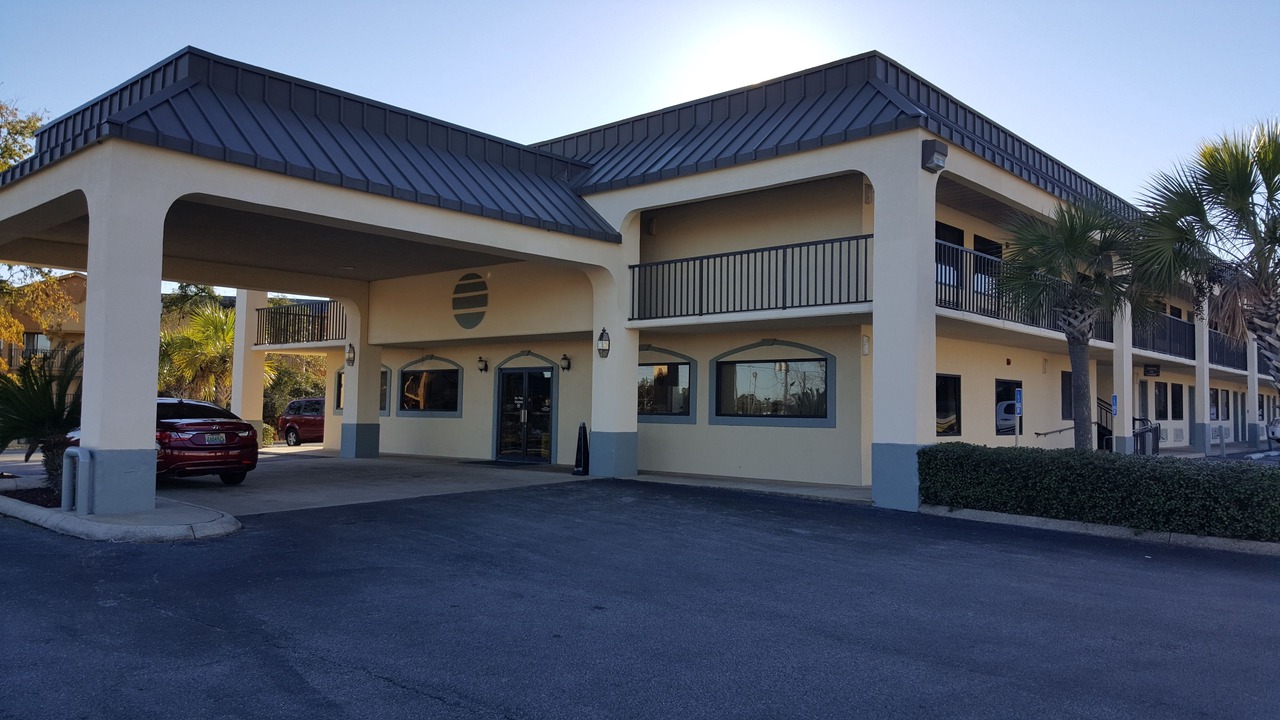 Photo of Outdoor in Tillmans Corner