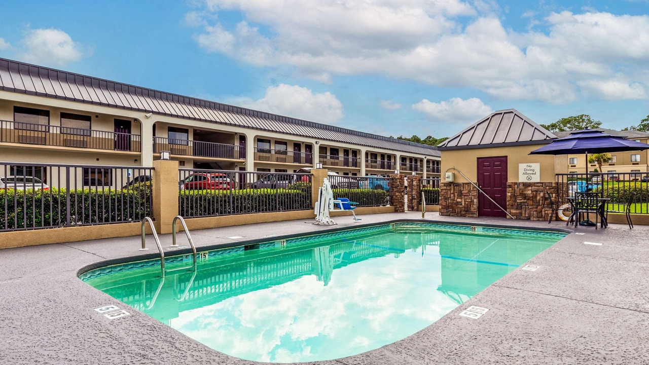 Photo of Outdoor in Tillmans Corner
