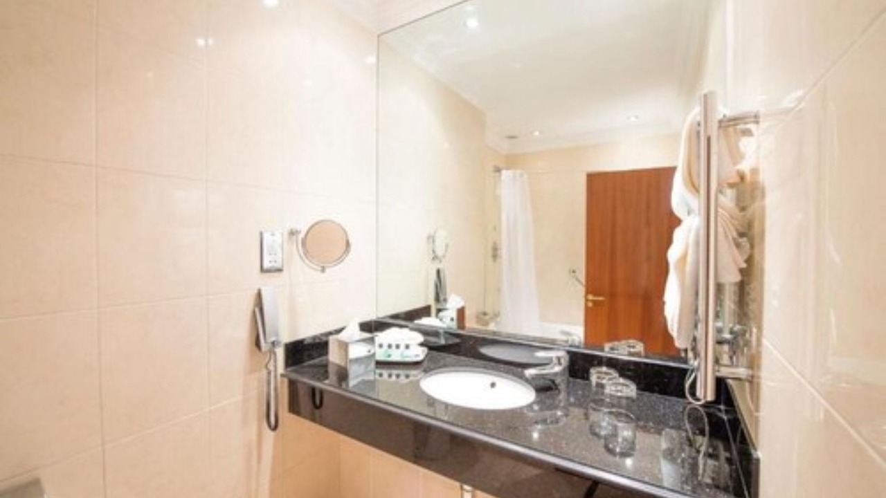 Photo of Kitchen in Llantarnam