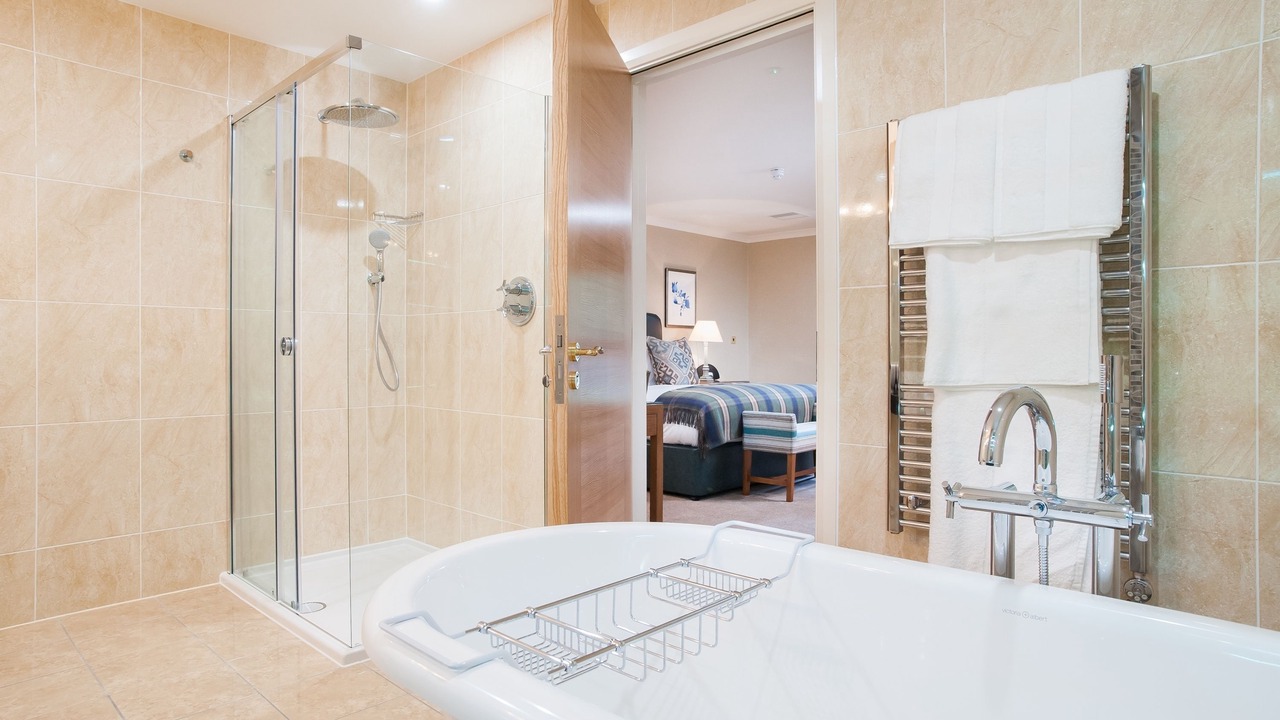 Photo of Bathroom in Llantarnam