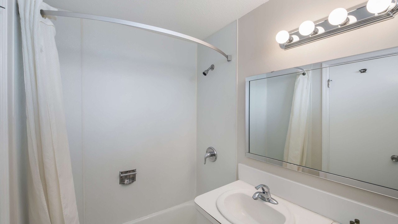 Photo of Bathroom in Painted Post