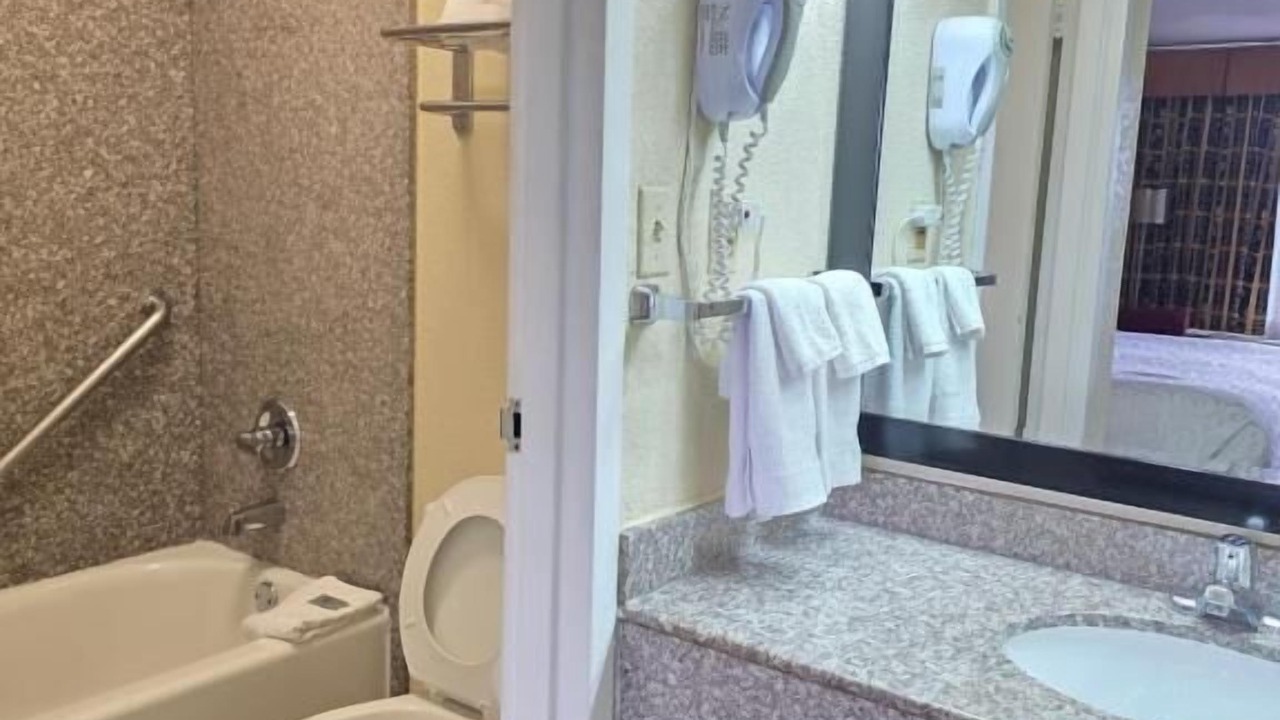 Photo of Others in Tyner