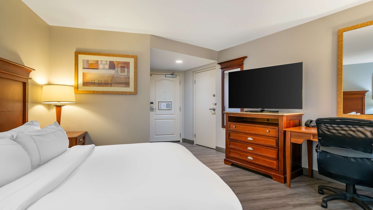 Photo of Bedroom in Jefferson City