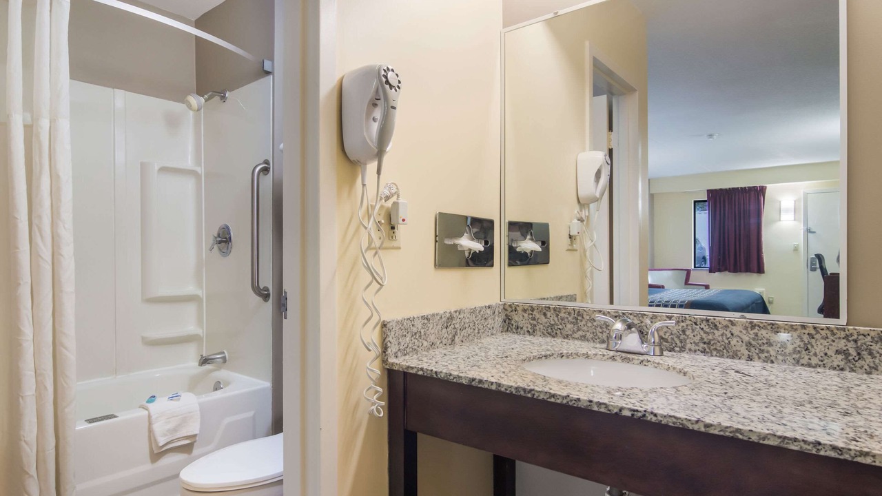 Photo of Bathroom in Monroeville