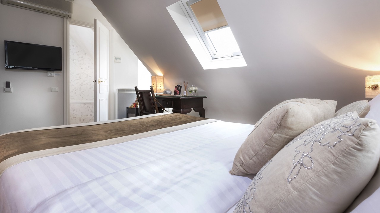 Photo of Bedroom in Sorbonne