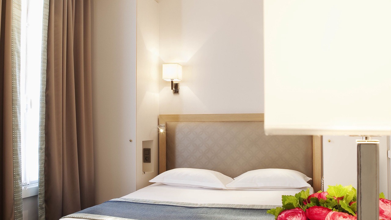 Photo of Bedroom in Chaillot