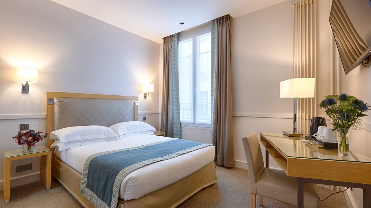 Photo of Bedroom in Chaillot
