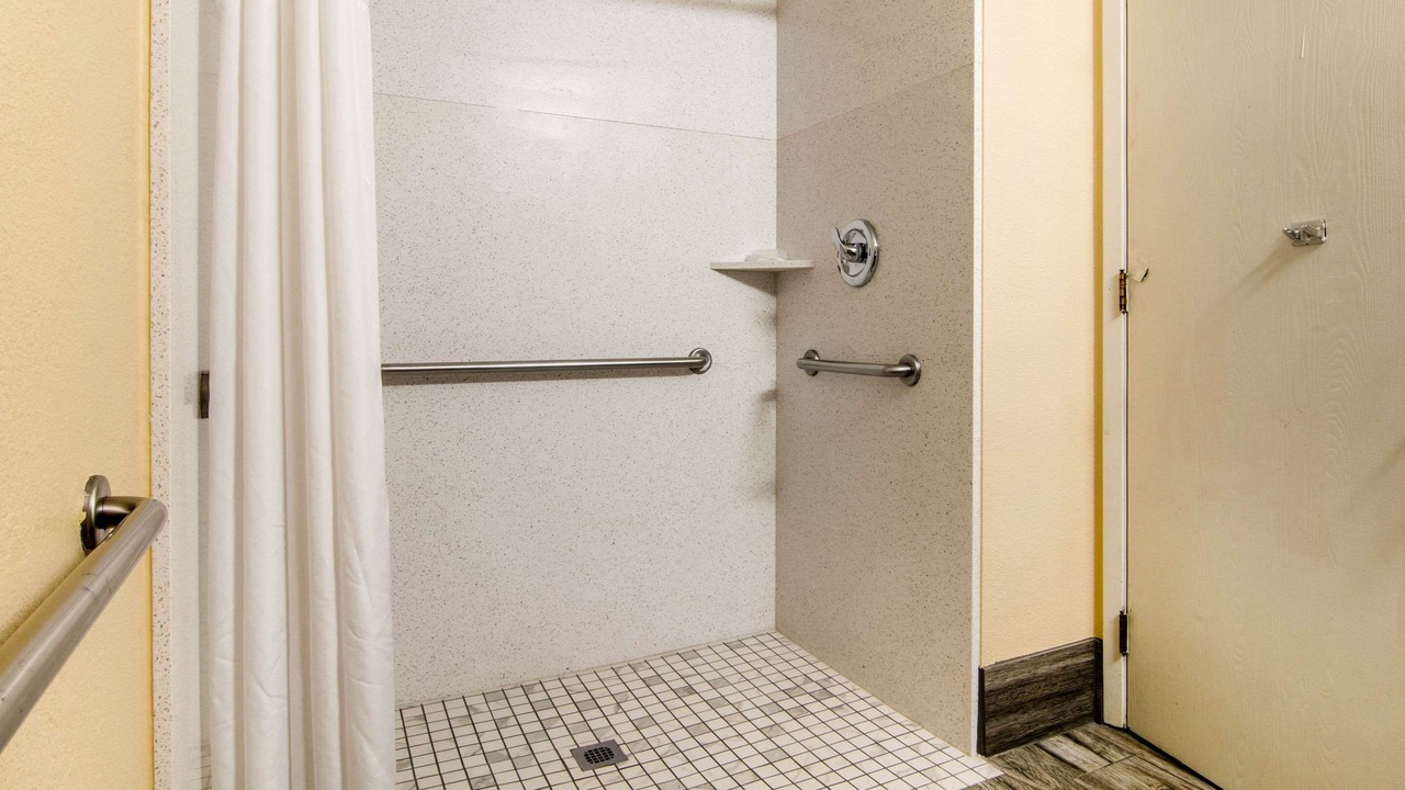 Photo of Bathroom in Albany