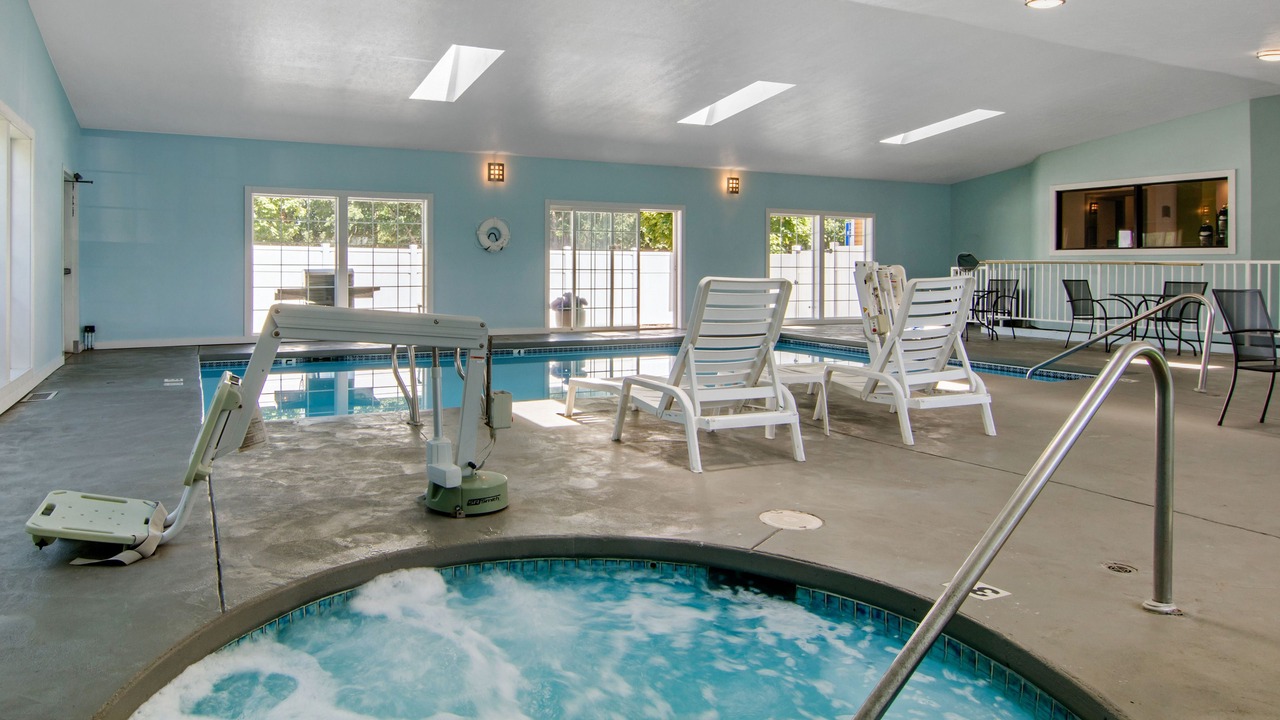 Photo of Others in Albany