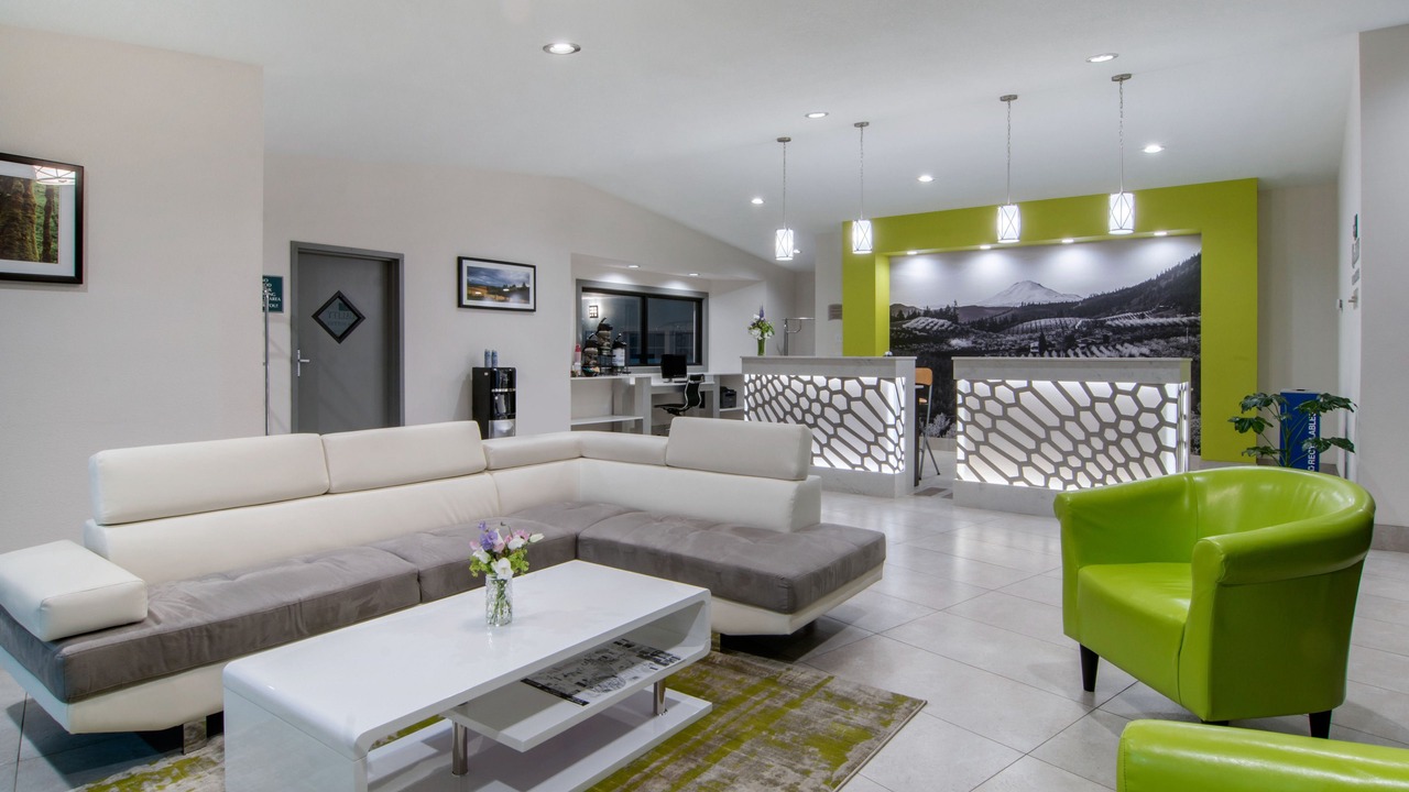 Photo of Livingroom in Albany