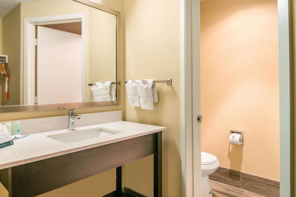 Photo of Bathroom in Albany