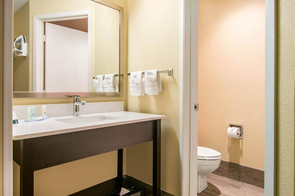 Photo of Bathroom in Albany