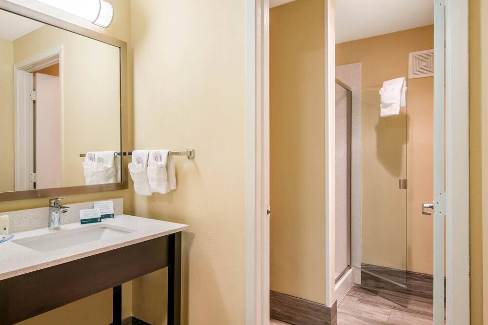 Photo of Bathroom in Albany