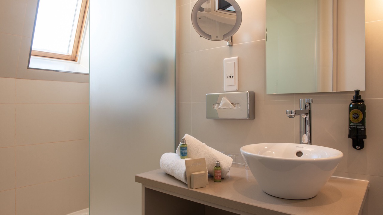 Photo of Bathroom in Necker