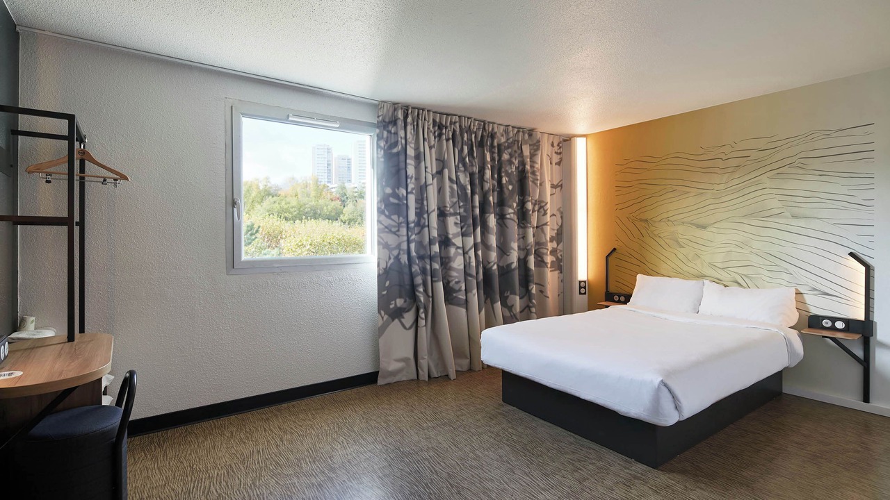 Photo of Bedroom in Rosny-sous-Bois