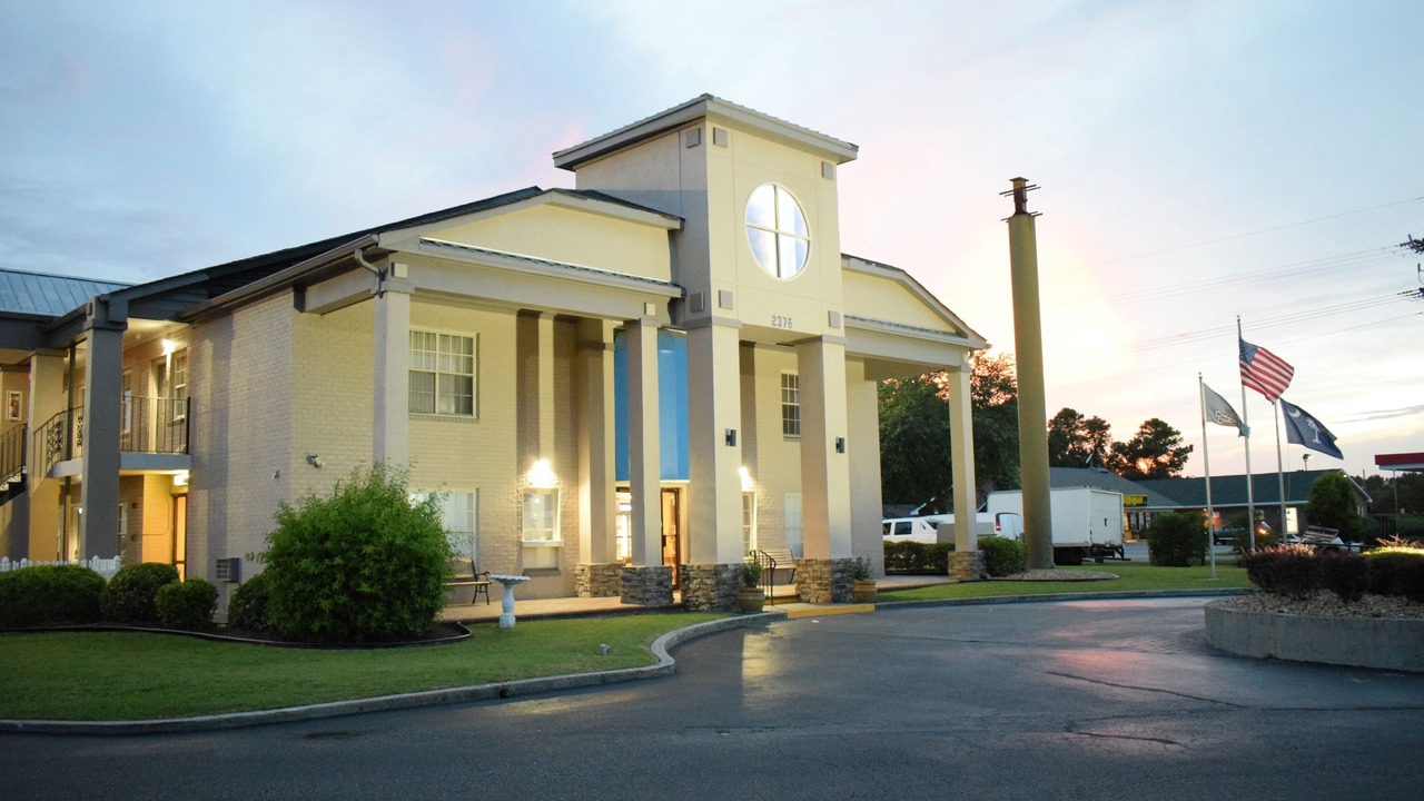 Photo of Outdoor in Red Hill