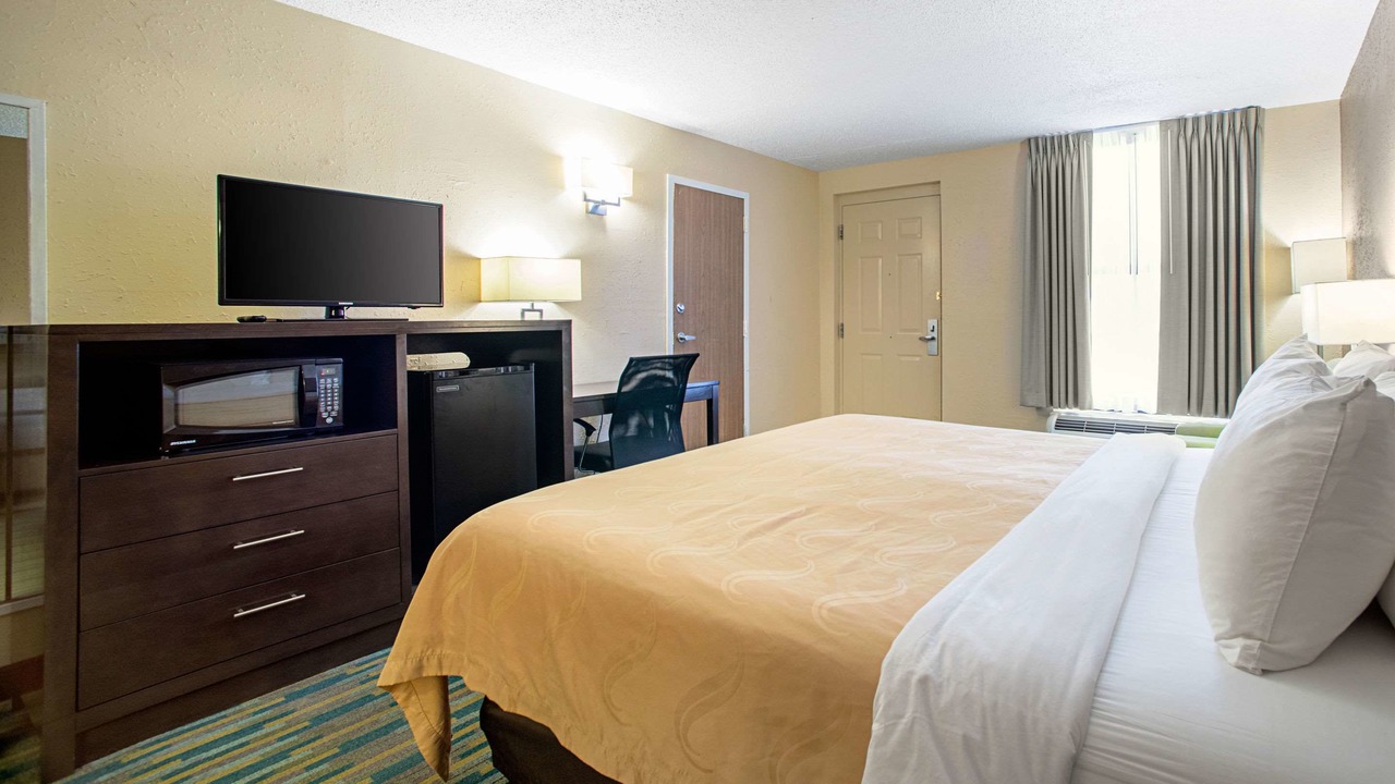 Photo of Bedroom in Pacific