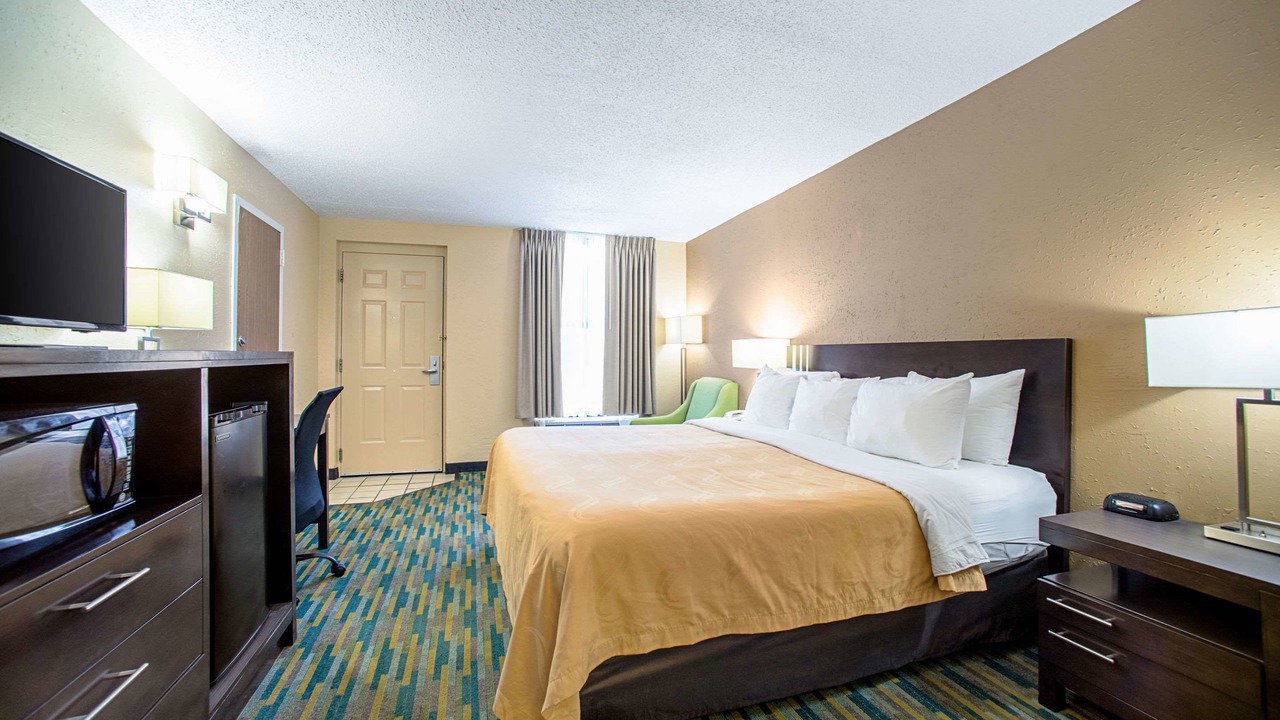 Photo of Bedroom in Pacific