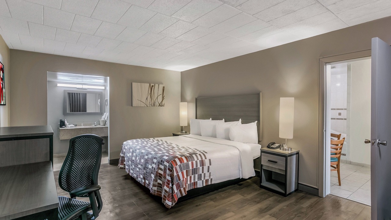 Photo of Bedroom in Woodlawn