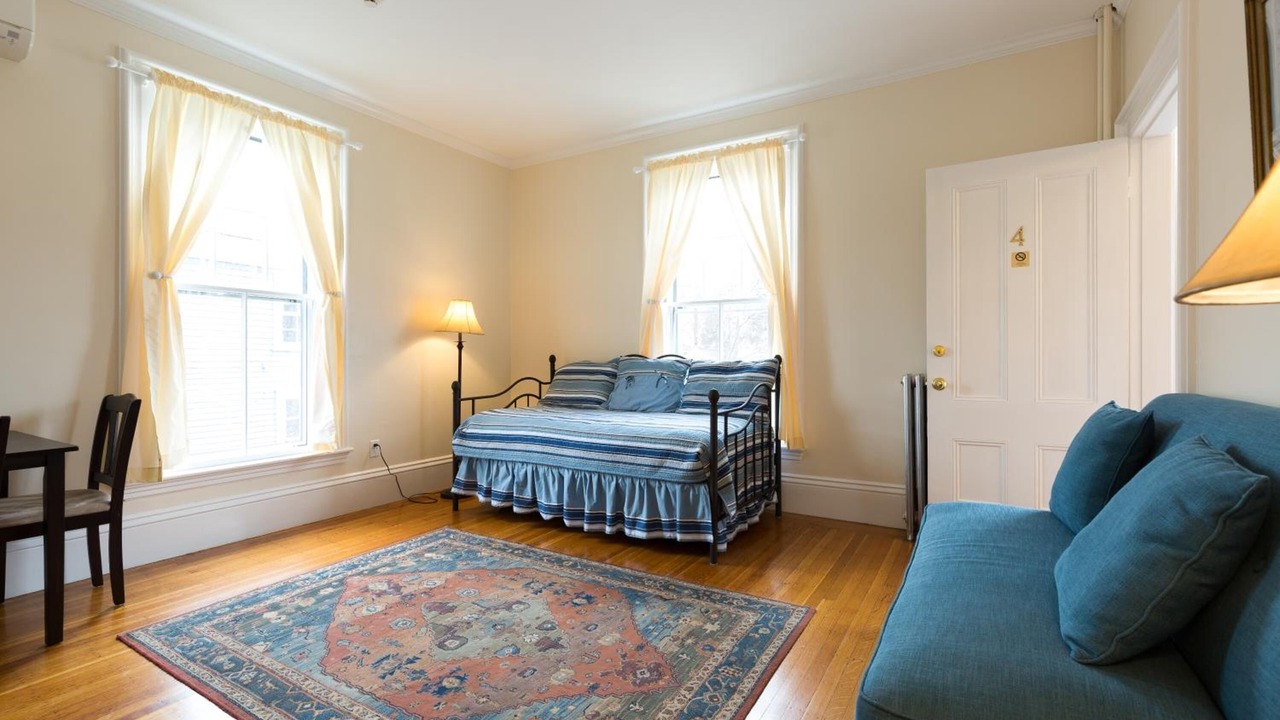 Photo of Others in Salem