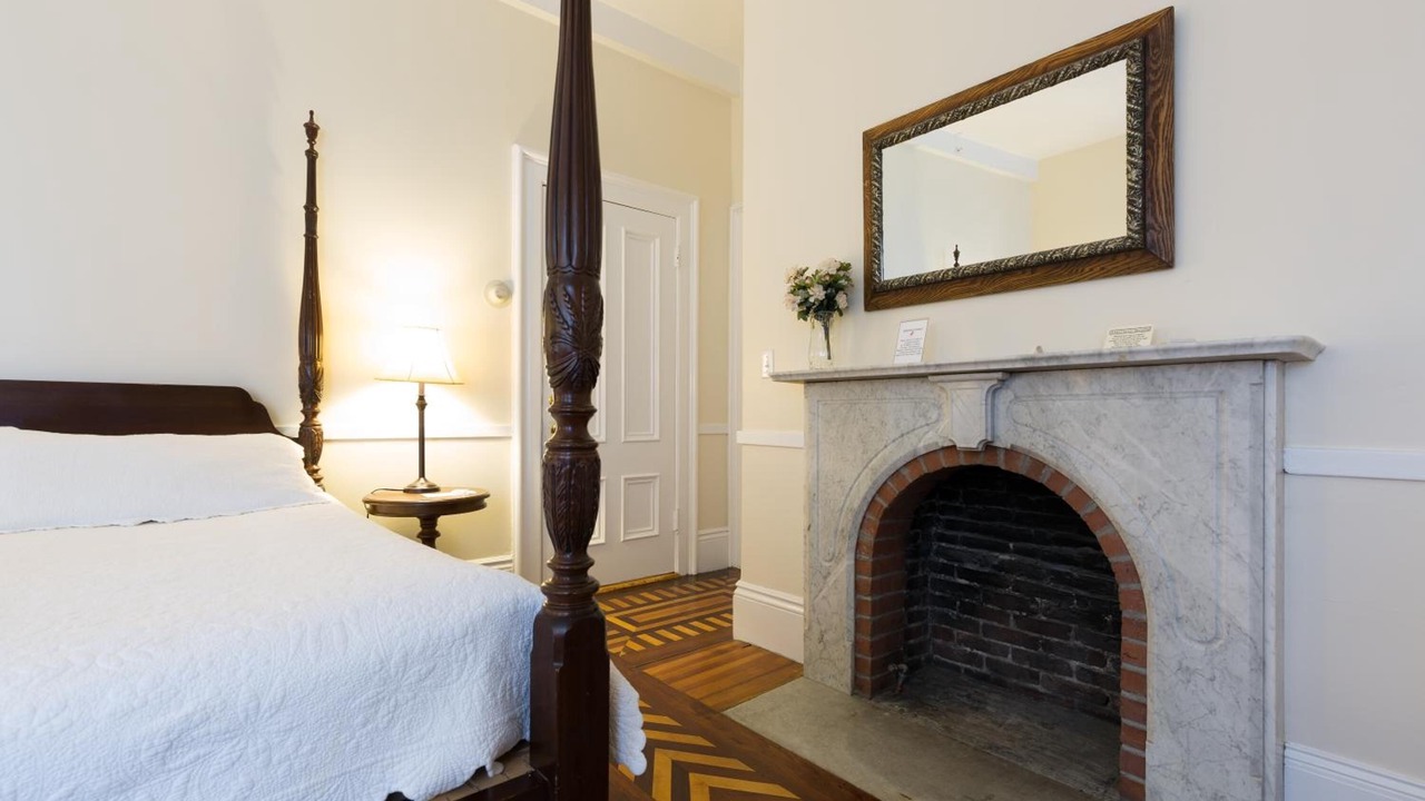 Photo of Others in Salem