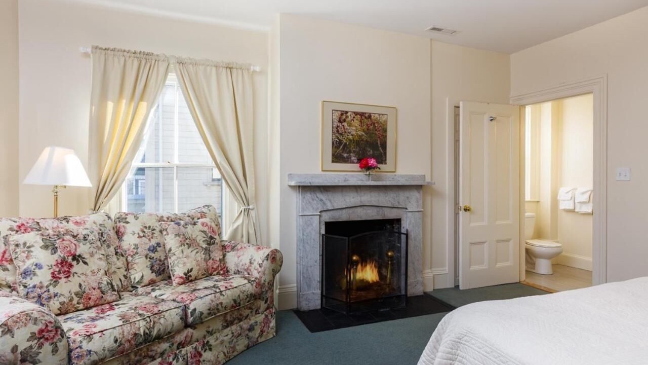 Photo of Bedroom in Salem