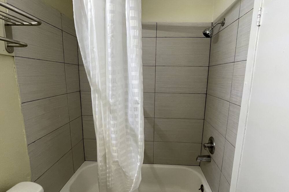 Photo of Bathroom in Alexandria