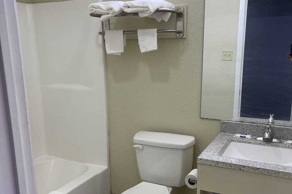 Photo of Bathroom in Alexandria