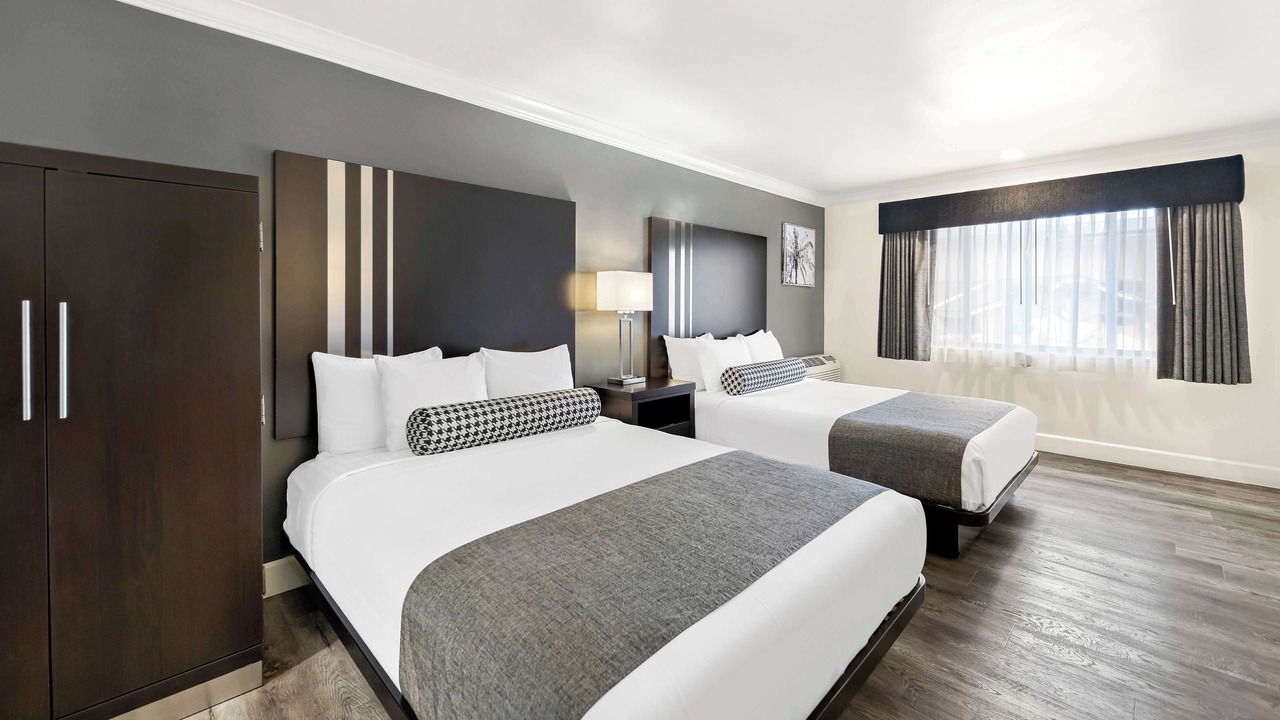 Photo of Bedroom in Munras Avenue