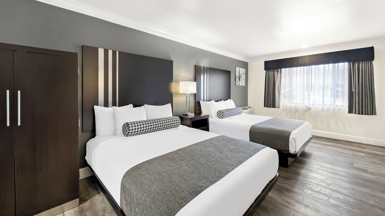 Photo of Bedroom in Munras Avenue