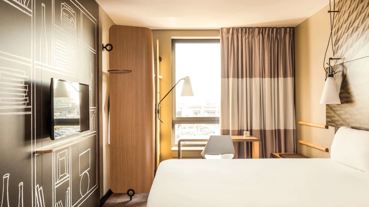 Photo of Bedroom in Orly