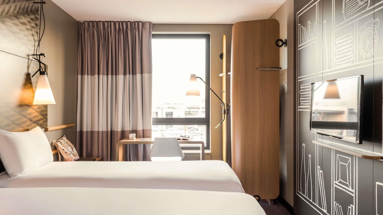 Photo of Bedroom in Orly