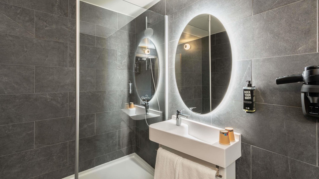 Photo of Bedroom in Orly