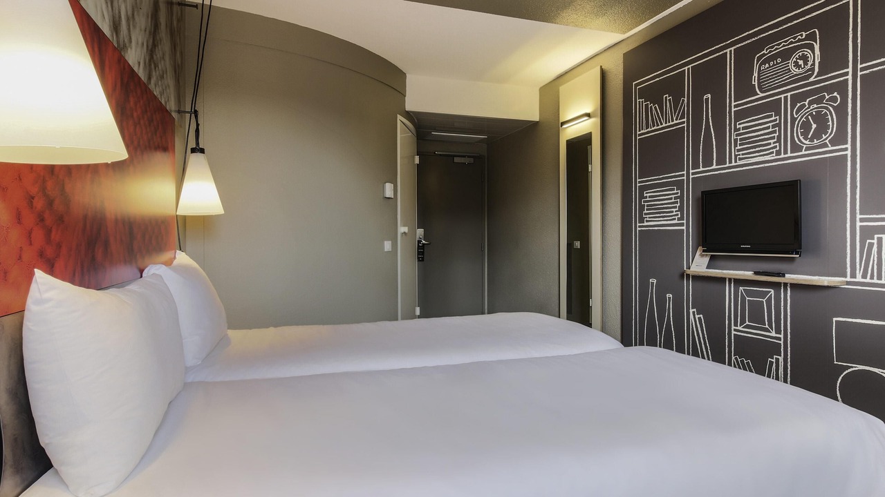 Photo of Bedroom in Orly