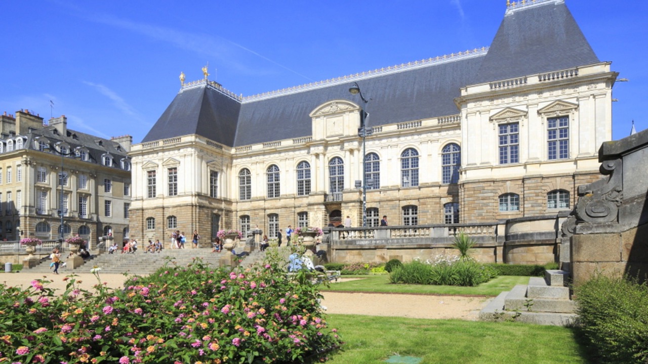 Photo of Buildings in Colombier - Champ de Mars