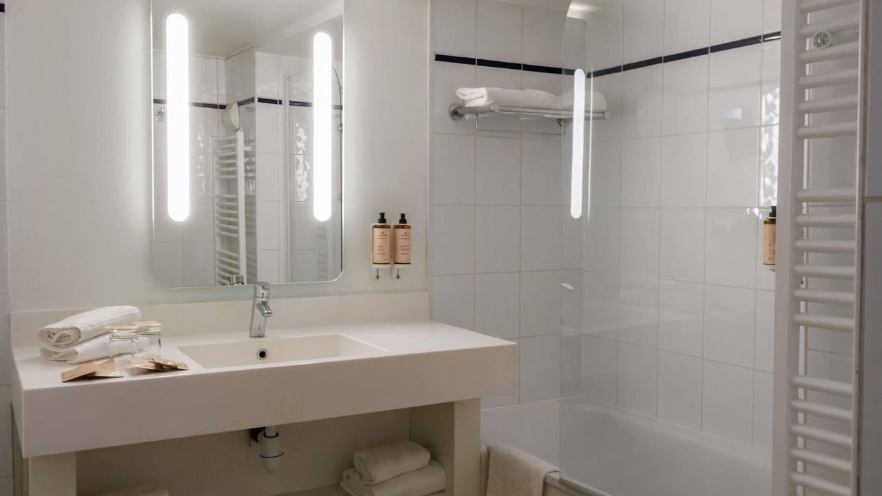 Photo of Bedroom in Rouen City Centre