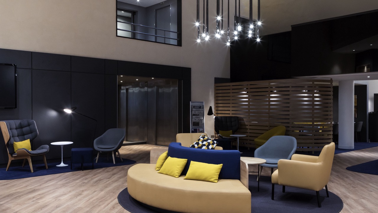 Photo of Others in Notre-Dame