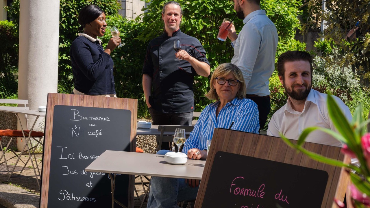 Photo of Others in Notre-Dame