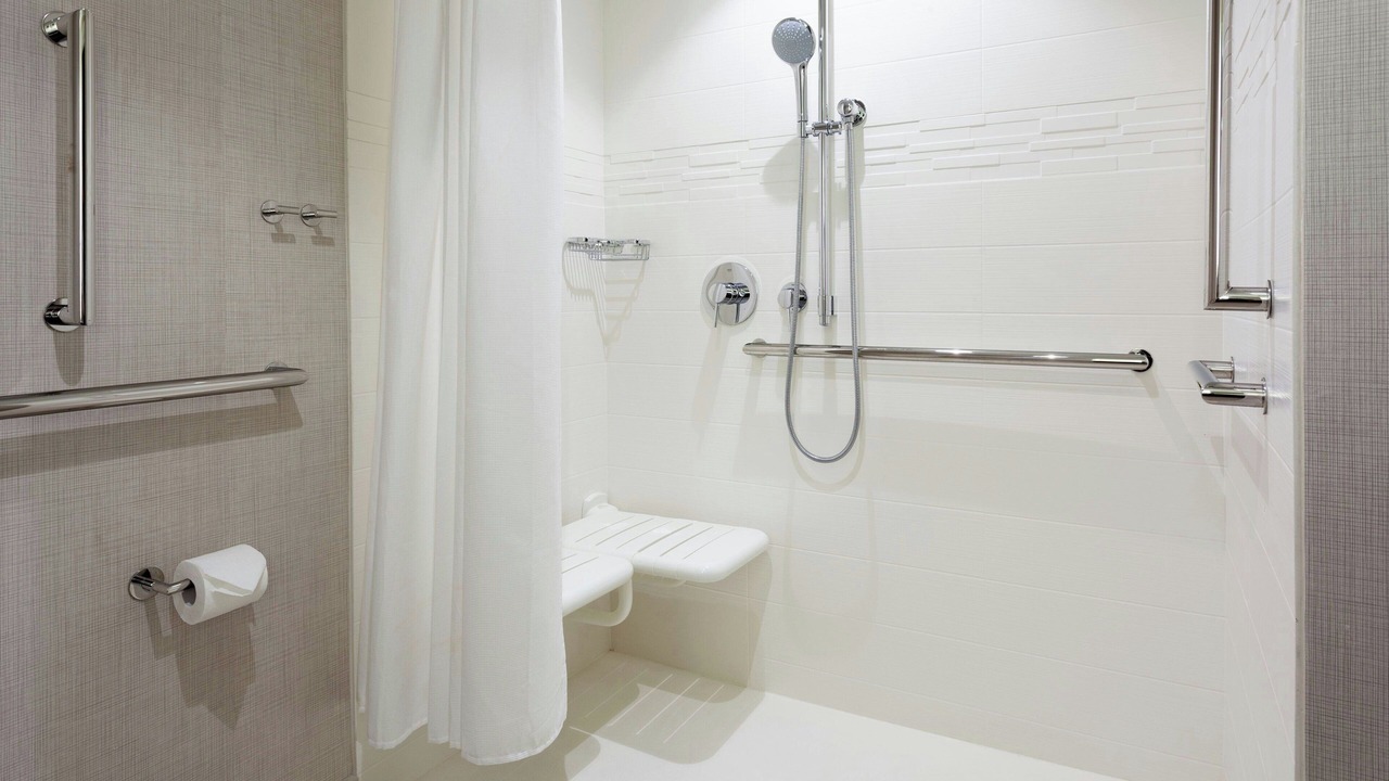 Photo of Bathroom in Harbor